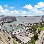 Luxury 1 Bedroom And Comfort Steps From The Kaysea Center & Miami Port -Daily Resort Fee And Parking Not Included