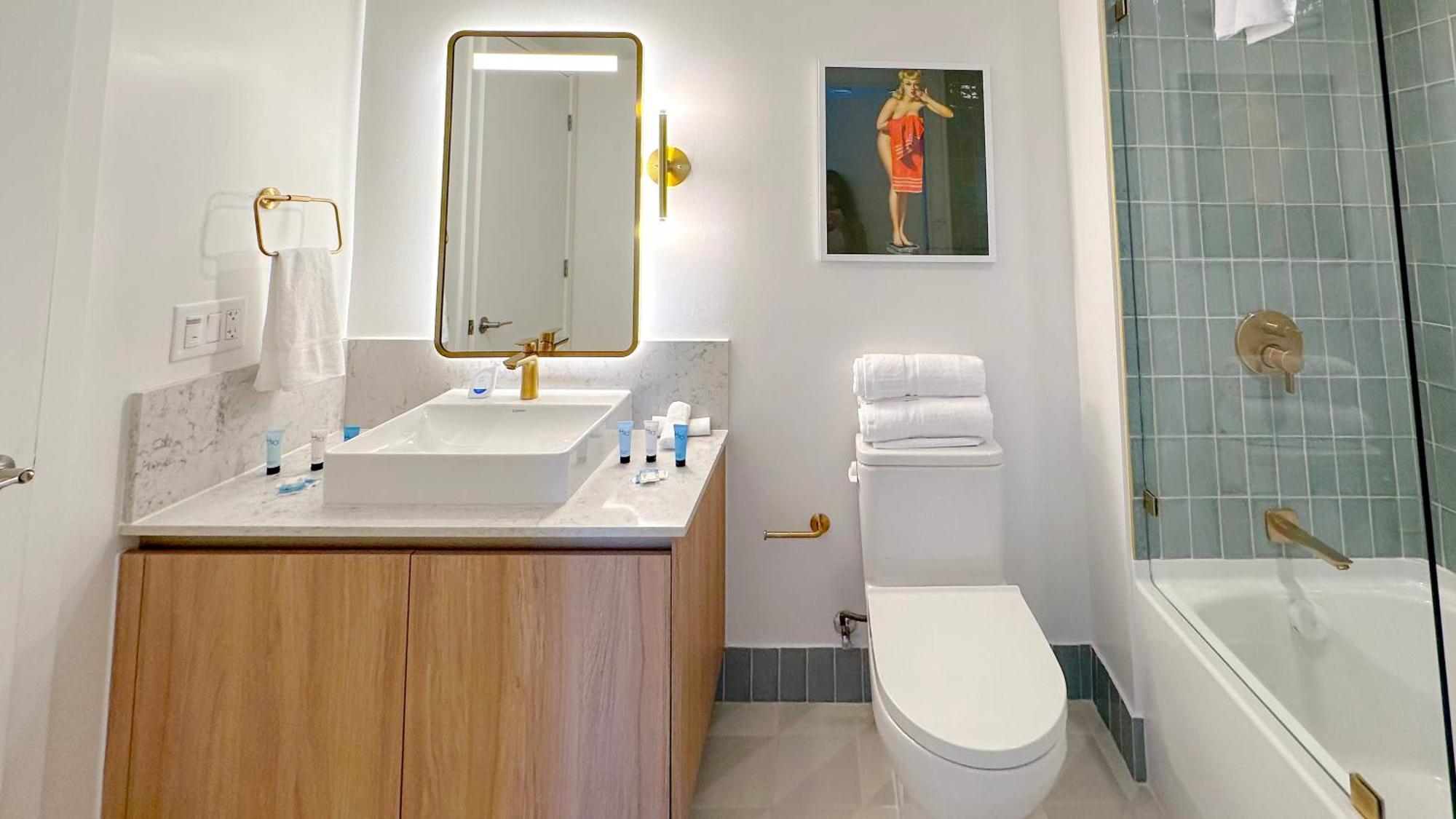 Luxury 1 Bedroom And Comfort Steps From The Kaysea Center & Port -daily Fee And Parking Not Included Miami