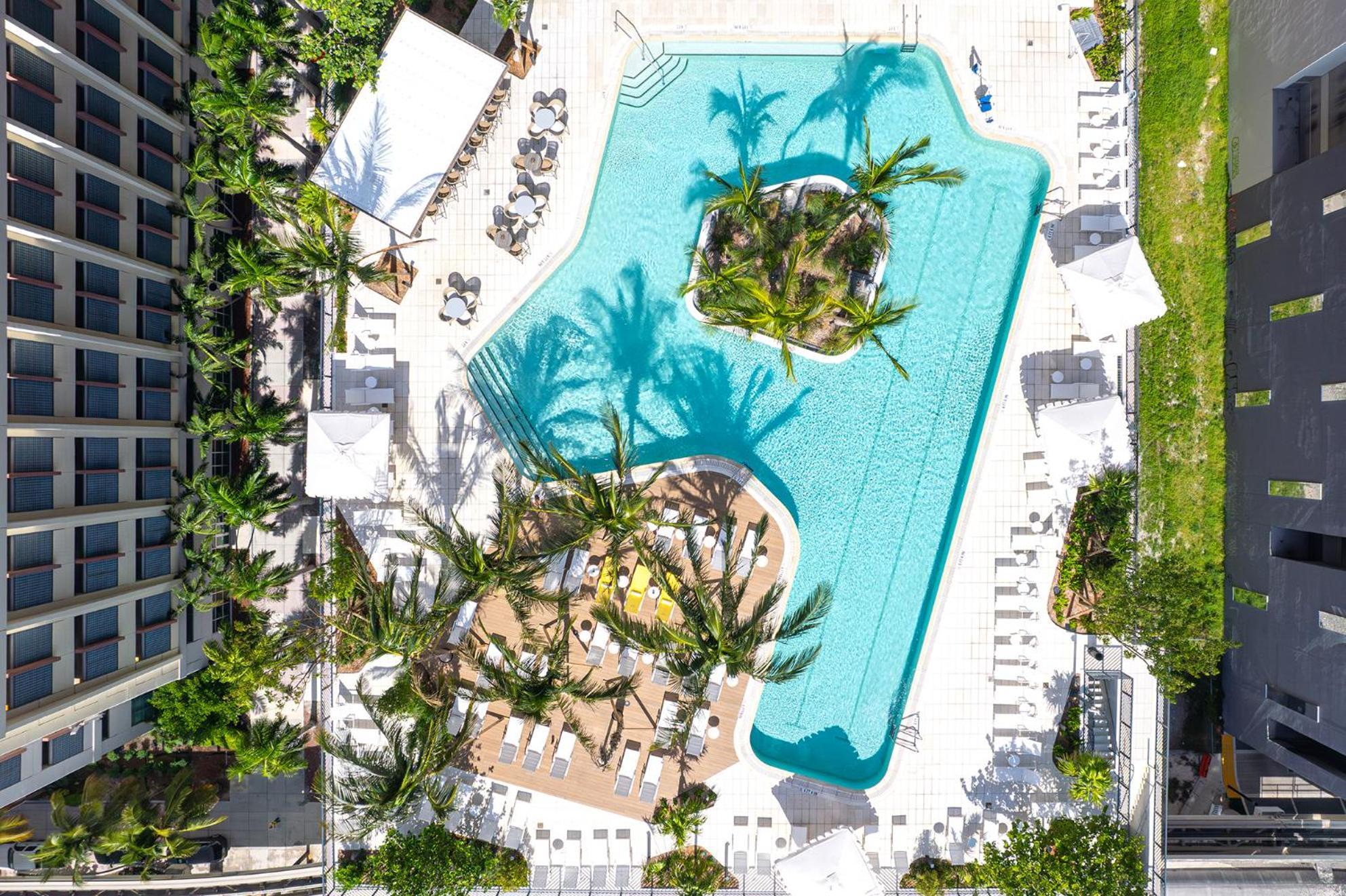 Apartment Luxury 1 Bedroom And Comfort Steps From The Kaysea Center & Port -daily Fee And Parking Not Included *