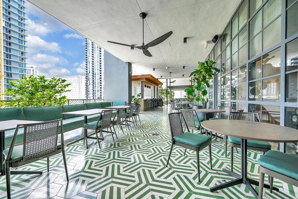 Luxury 1 Bedroom And Comfort Steps From The Kaysea Center & Port -daily Fee And Parking Not Included Apartment Miami