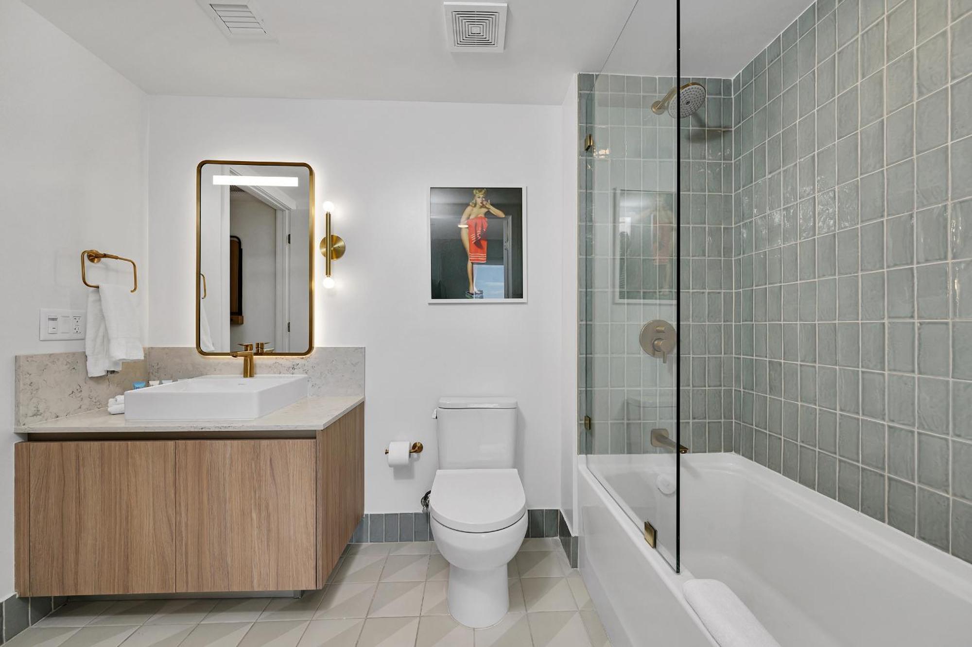 Luxury 1 Bedroom And Comfort Steps From The Kaysea Center & Port -daily Fee And Parking Not Included Apartment Miami